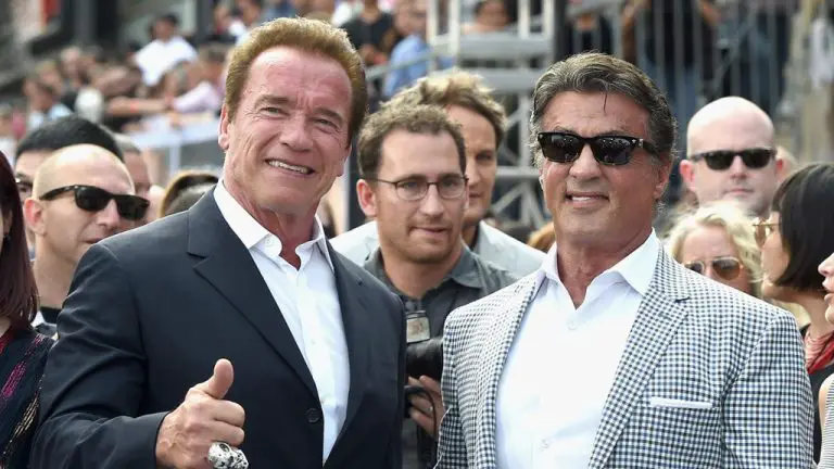 Arnold Schwarzenegger révèle son sabotage machiavélique de Sylvester Stallone dans TMZ Special