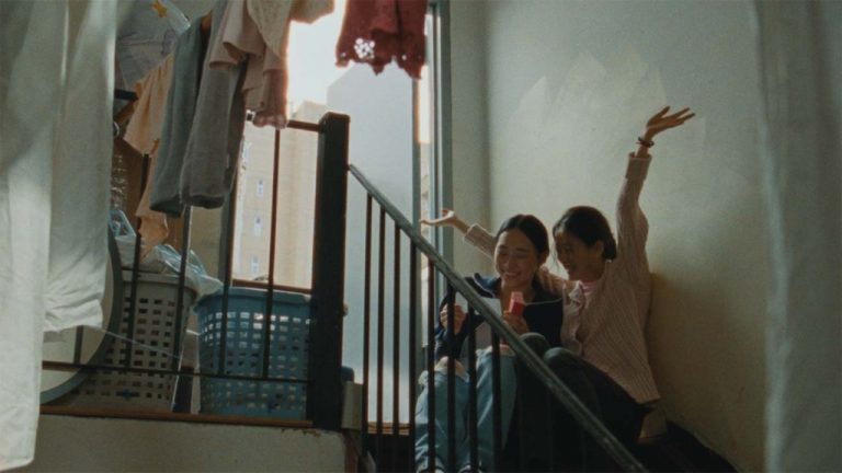 Joyau caché de Cannes : le « Blue Sun Palace » est un regard vivifiant sur l’expérience des immigrants chinois à New York