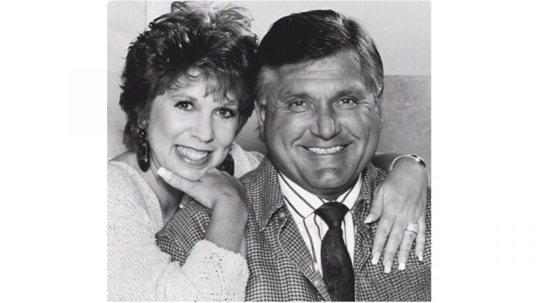 Al Schultz, maquilleur de longue date à la télévision et mari de Vicki Lawrence, décède à 82 ans