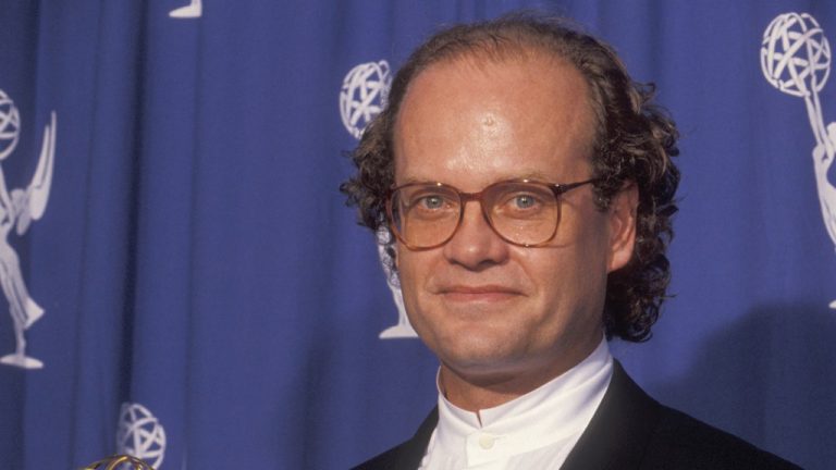 Flashback hollywoodien : Kelsey Grammer a remporté son premier Emmy il y a 30 ans