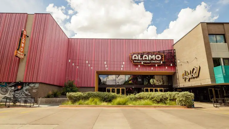 Sony Pictures acquiert Alamo Drafthouse Cinema dans le cadre d’un accord historique qui remet les studios dans le jeu de cinéma